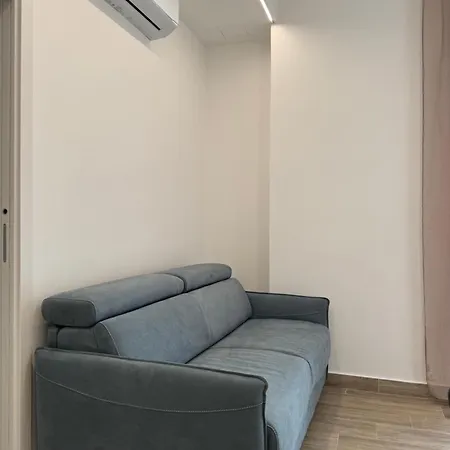 Blu Nora בארי